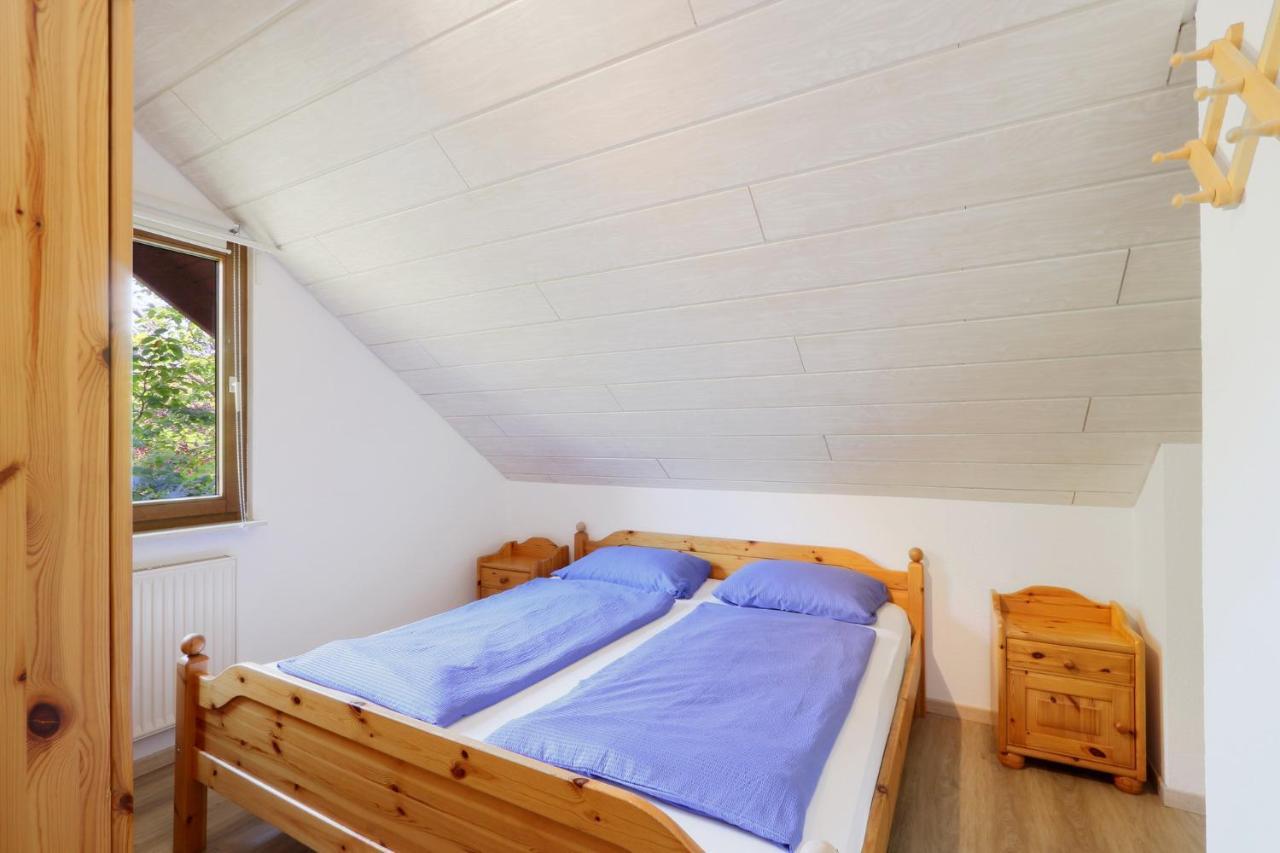 Seepark Kirchheim Ferienhaus Bei Diane Mit Sauna Экстерьер фото